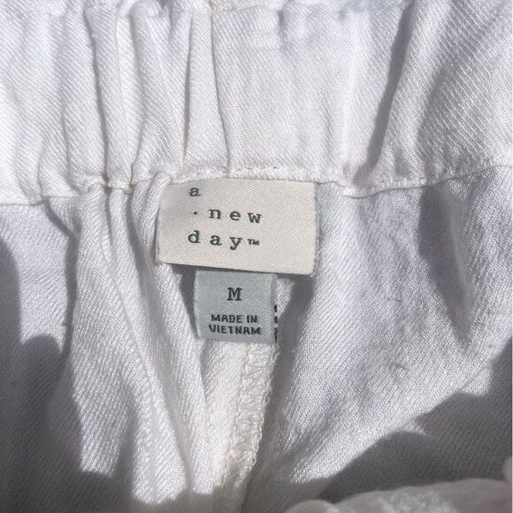 A New Day Womens High Rise Paperbag Ankle Pants Cream Size Medium - Picture 9 of 12